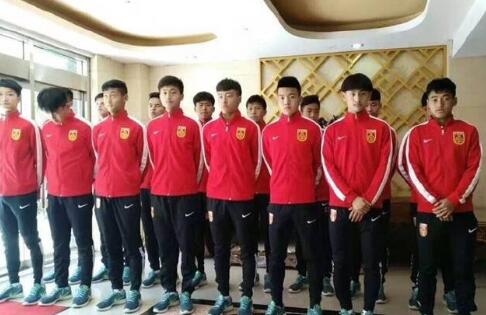 国产免费制服丝袜网站