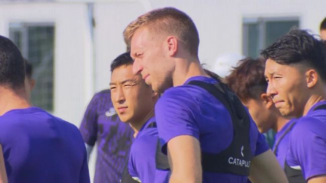 校霸被c到爽夹震蛋上课高潮