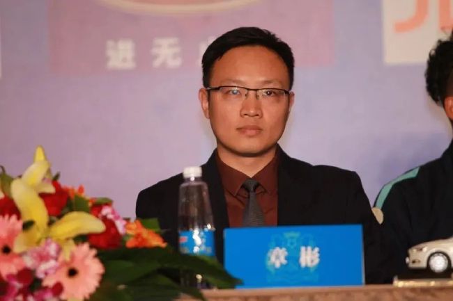 亚洲精品一区二区三区四区